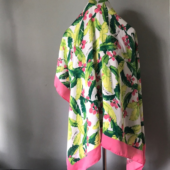 Super Large Victoria’s Secret Scarf And Wrap 🌸🌸 - Picture 3 of 8